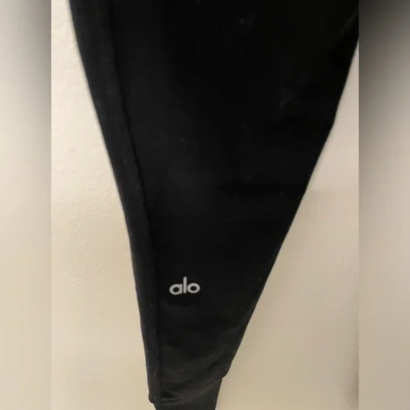 Alo Yoga High-Waist Alosoft Lounge Legging Ribbed V Waist! XXS